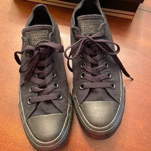 Converse all-star tennis shoes